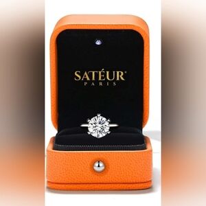 Satéur Destinée Diamond Ring™, 18K White Gold, Round 3 Carat Cut